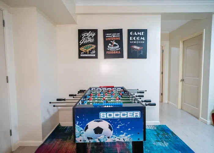 Apartment A2j Luxury 2br Bgc Near Sm Aura, Market2x