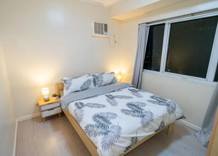 A2j Luxury 2br Bgc Near Sm Aura, Market2x Manila