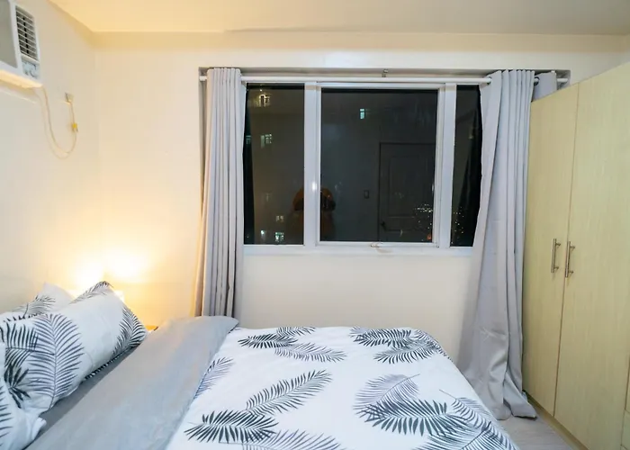 A2j Luxury 2br Bgc Near Sm Aura, Market2x *