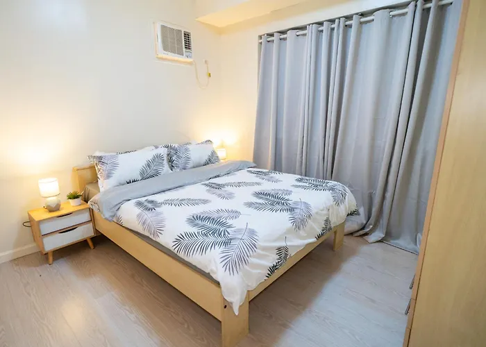 A2j Luxury 2br Bgc Near Sm Aura, Market2x Apartment *