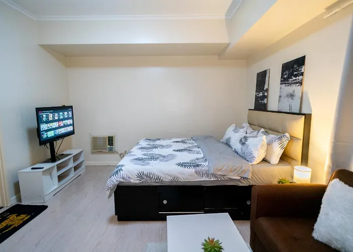 A2j Luxury 2br Bgc Near Sm Aura, Market2x Apartment Manila