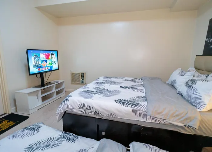 A2j Luxury 2br Bgc Near Sm Aura, Market2x