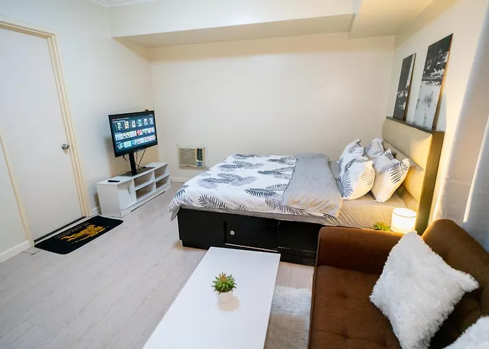 A2j Luxury 2br Bgc Near Sm Aura, Market2x * Manila