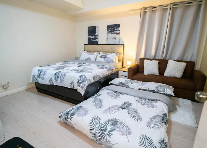 A2j Luxury 2br Bgc Near Sm Aura, Market2x * Manila