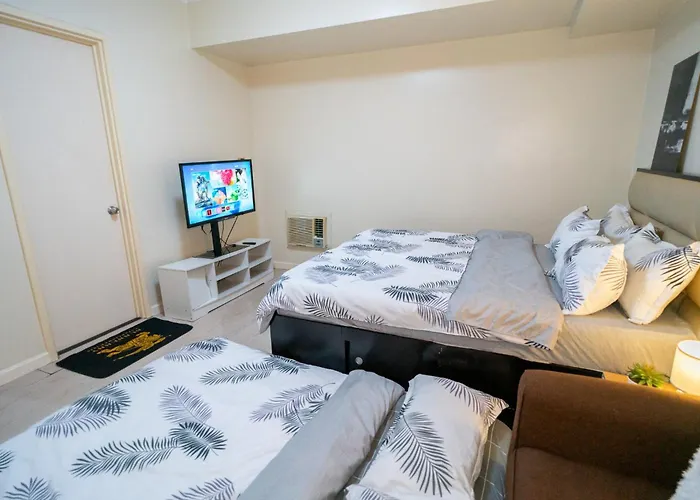 A2j Luxury 2br Bgc Near Sm Aura, Market2x Apartment Manila