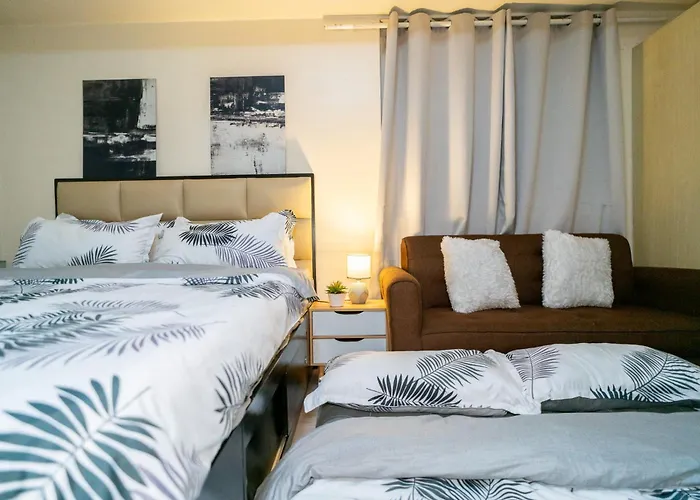 A2j Luxury 2br Bgc Near Sm Aura, Market2x *