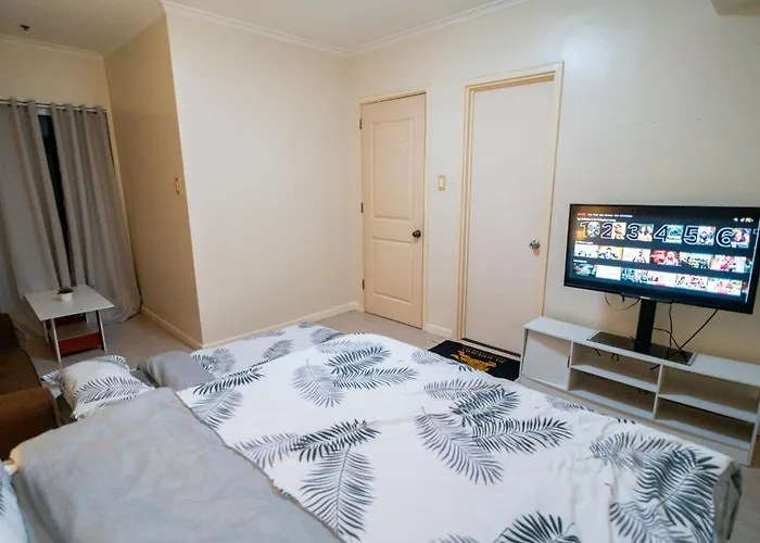 A2j Luxury 2br Bgc Near Sm Aura, Market2x Manila